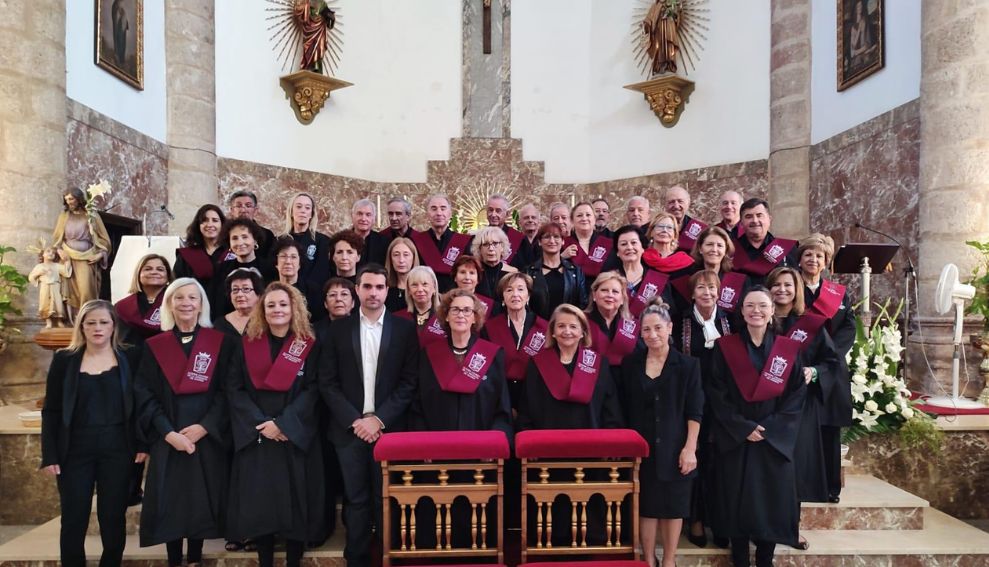 El Coro del ICAM emociona al público con su participación en la misa solemne de San Miguel en Novés (Toledo)