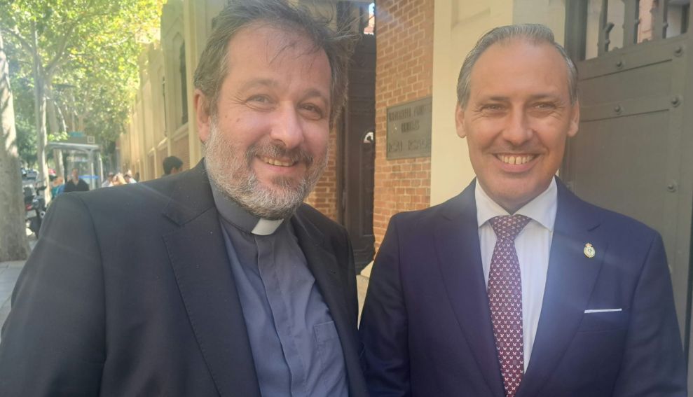 El Decano Eugenio Ribón asiste al acto de toma de posesión del nuevo Rector de la Universidad Pontificia Comillas