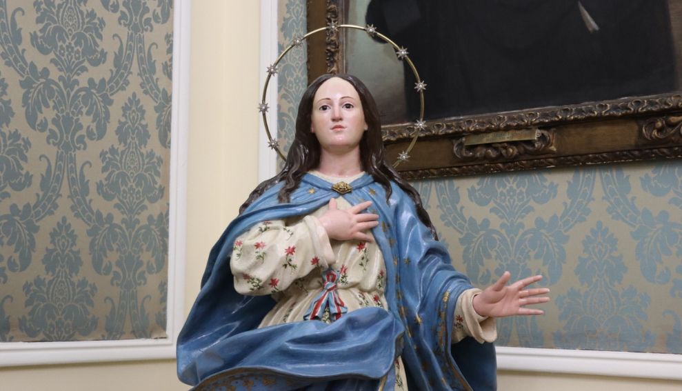 El Nuncio Apostólico en España bendice en el ICAM la talla recientemente restaurada de la Virgen Inmaculada, Patrona de la Abogacía