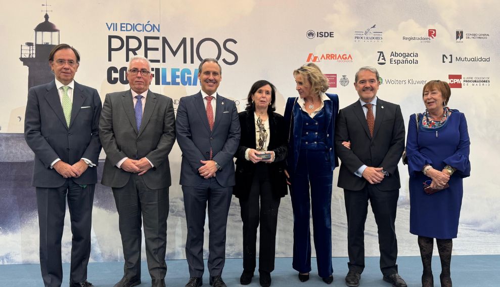 María Emilia Casas, autora del informe del ICAM para garantizar jubilaciones dignas para la abogacía, galardonada con el Premio Confilegal a la Trayectoria Profesional