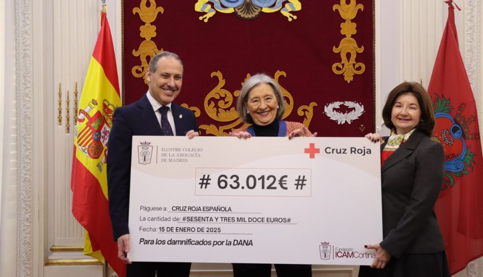 El ICAM y su Fundación entregan a Cruz Roja la donación récord de 63.012 euros recaudada para los afectados por la DANA gracias a la solidaridad de los colegiados