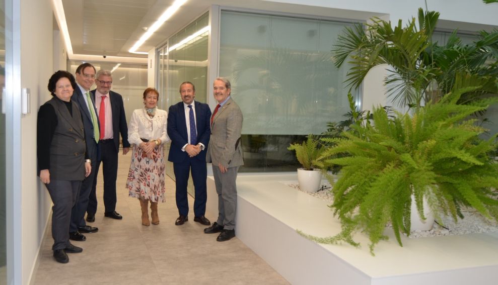 La Junta de Gobierno del ICAM visita el Colegio de Procuradores en un encuentro institucional