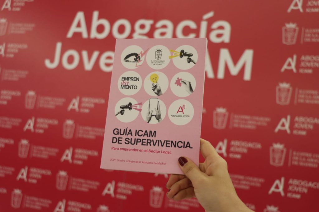 La Guía ICAM de supervivencia para emprender en el sector legal, finalista en los Premios de Internet 2026
