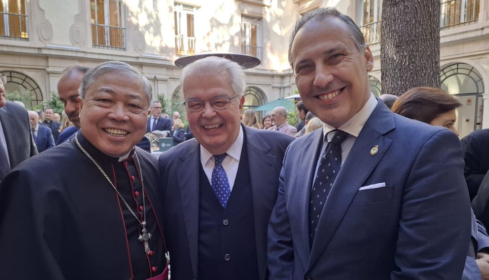 El Decano del ICAM asiste al homenaje a Monseñor Bernardito Cleopas Auza por su nombramiento como Nuncio Apostólico ante la Unión Europea