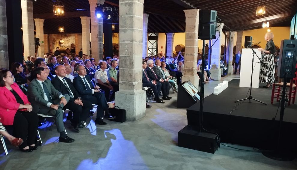 Eugenio Ribón y Lola Fernández asisten a la inauguración de las IX Jornadas de Juntas de Gobierno de la Abogacía en Jerez