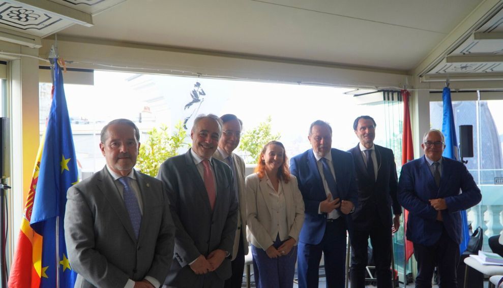 La Sección de Turismo del ICAM impulsa el análisis jurídico del turismo global en un foro de debate con ONU Turismo