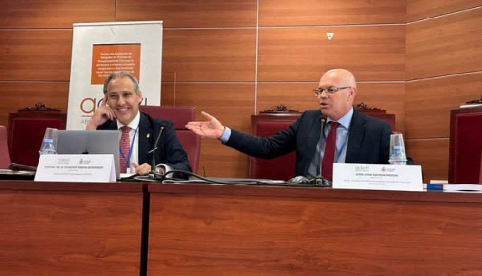 Eugenio Ribón reclama en el Congreso de ADEVI la restitución de los criterios orientativos de honorarios para reforzar la seguridad jurídica y los derechos del consumidor