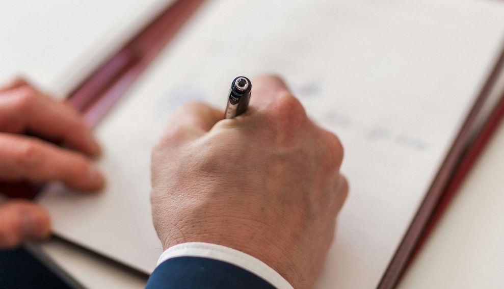 El ICAM y ENAIRE impulsan la formación práctica de los futuros juristas mediante un convenio de colaboración para la realización de prácticas profesionales