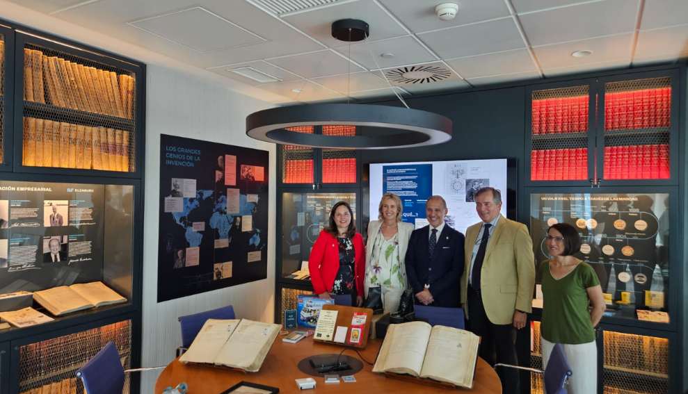 El Decano y la Vicedeca del ICAM visitan el Museo ELZABURU con motivo del 160 aniversario del despacho  