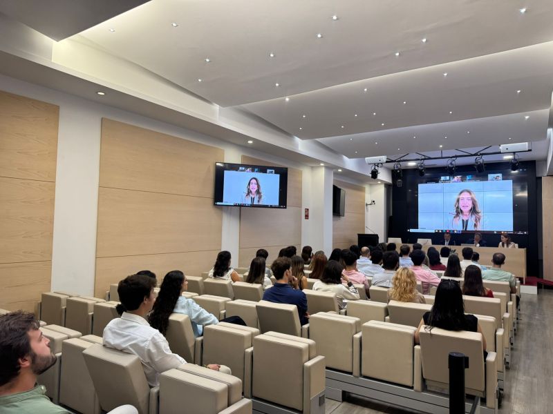 Eugenio Ribón y Ester Mocholí dan la bienvenida a la nueva promoción del Máster de Acceso a la Abogacía y la Procura 