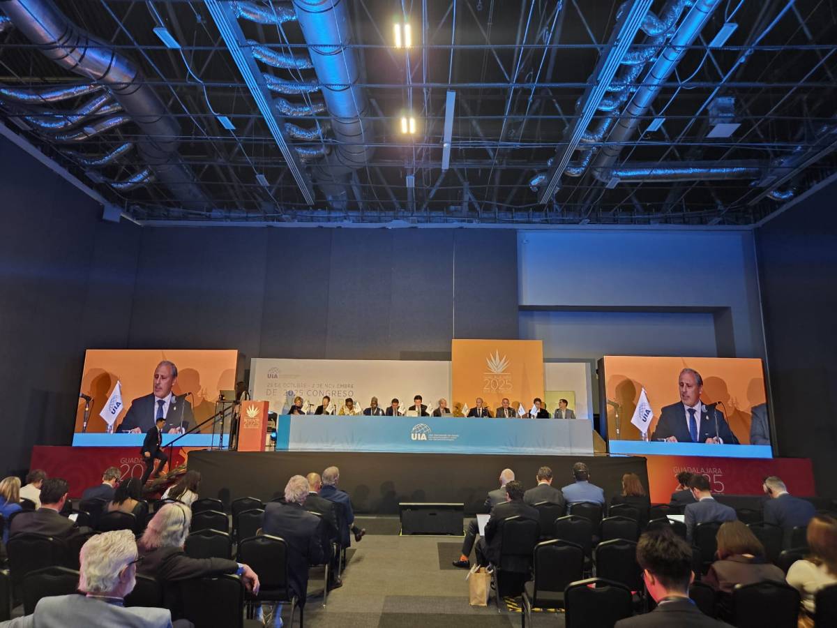 69º CONGRESO UIA | Eugenio Ribón defiende en el Senado Internacional de Colegios de Abogados el papel de la abogacía institucional en la protección del Estado de Derecho