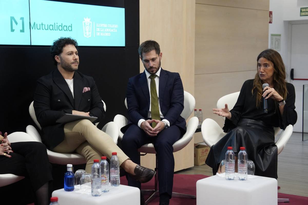 La Diputada Ester Mocholí y Ricardo Alonso intervienen en el I Encuentro de Talento Legal Universidad-Empresa celebrado en el ICAM