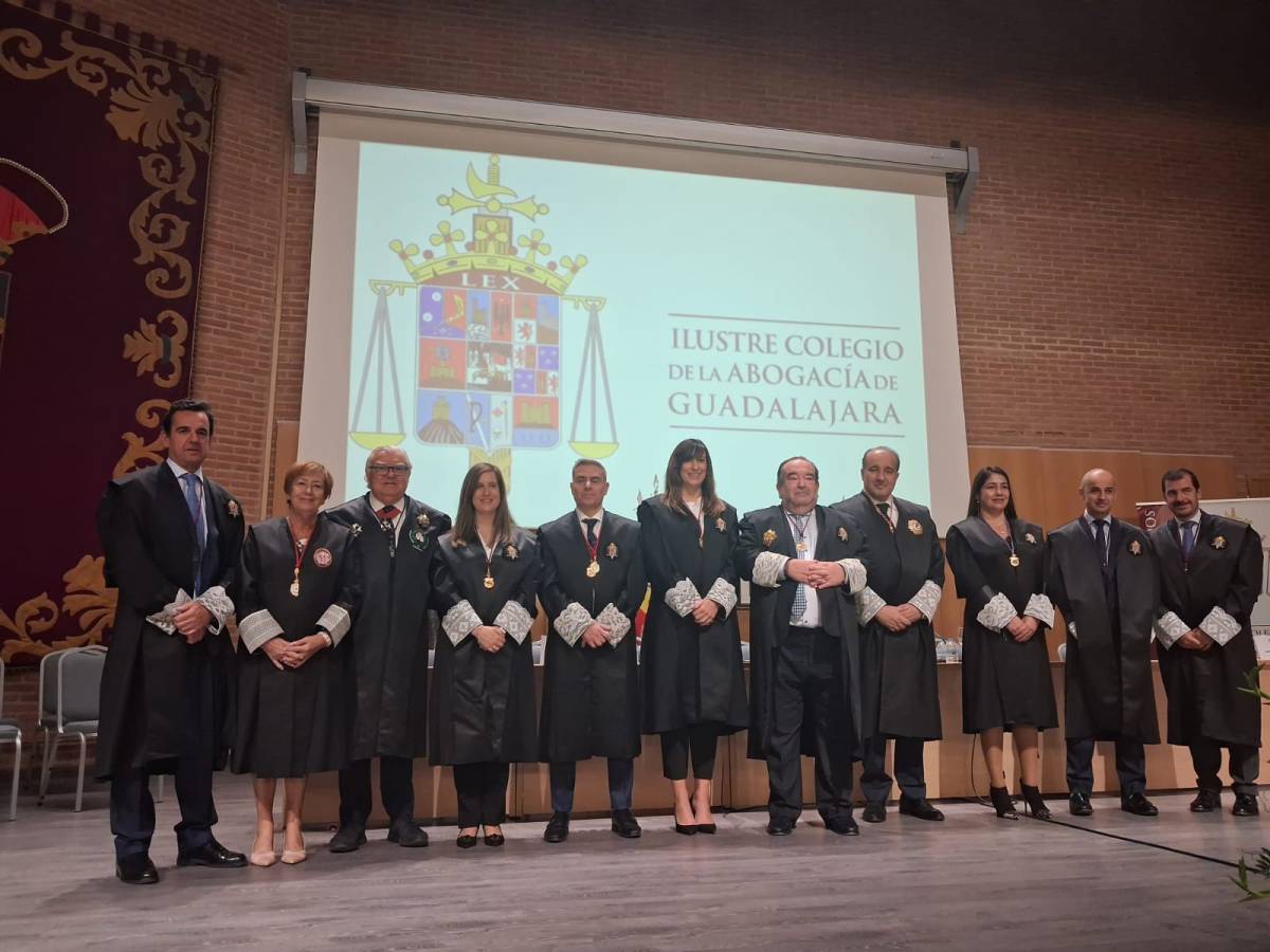 La Tesorera del ICAM acompaña al Colegio de Abogados de Guadalajara en la celebración de la festividad de su patrona