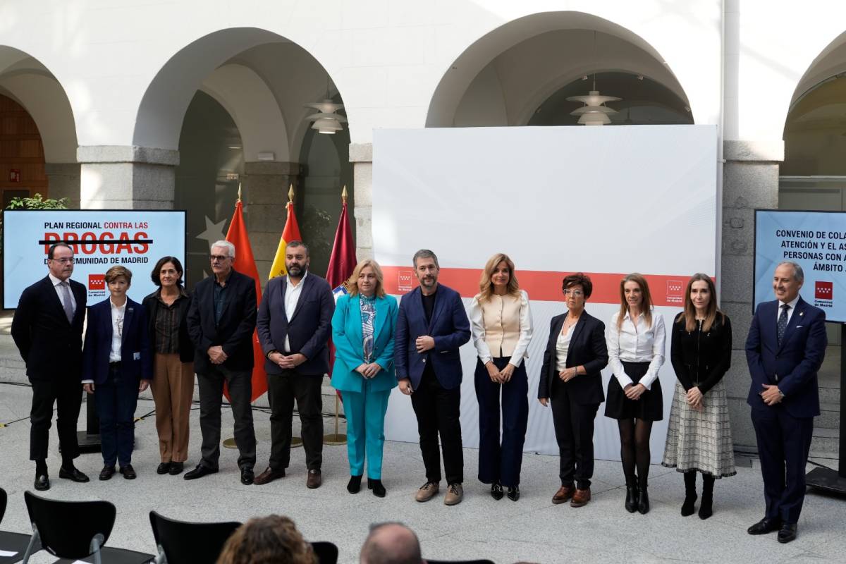 Eugenio Ribón asiste al acto de firma del acuerdo de colaboración entre el Ayuntamiento y la Comunidad de Madrid para reforzar la atención y el asesoramiento judicial en materia de adicciones