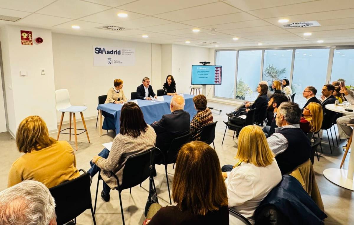 La Tesorera Lola Fernández destaca la importancia del asesoramiento jurídico preventivo en la Jornada Informativa del SAV Madrid La Tesorera Lola Fernández destaca la importancia del asesoramiento jurídico preventivo en la Jornada Informativa del SAV Madrid