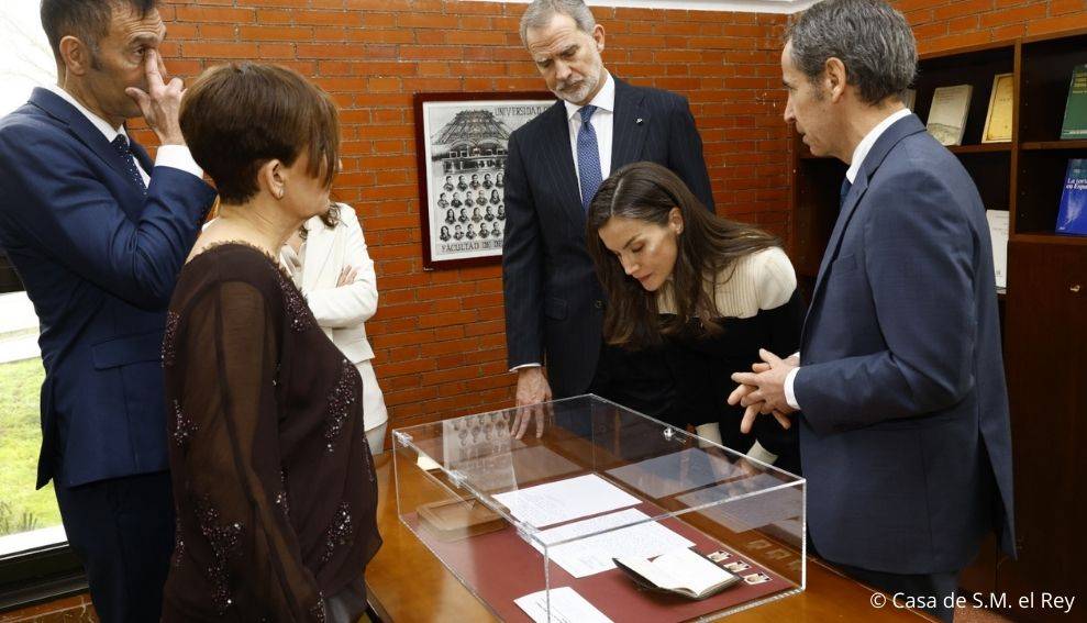 El Decano Eugenio Ribón participa en el homenaje “In Memoriam Tomás y Valiente. 1996-2026” de la UAM presidido por los Reyes de España