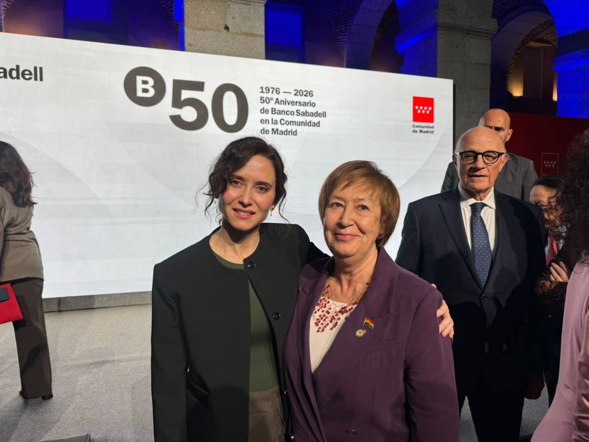La Tesorera del ICAM, Lola Fernández, asiste al acto conmemorativo del 50 aniversario de Banco Sabadell en la Comunidad de Madrid