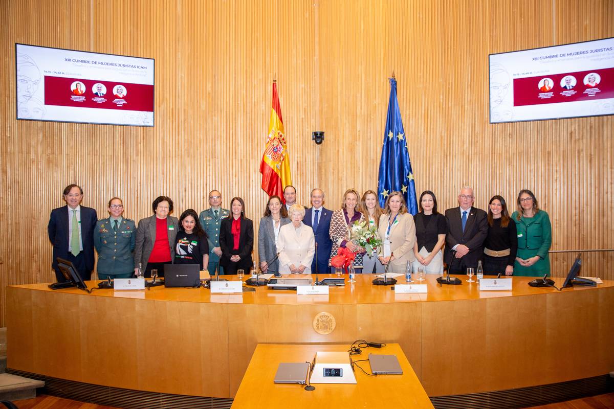 CONCLUSIONES DE LA XIII CUMBRE DE MUJERES JURISTAS | “Estamos a tiempo de controlar los efectos perversos de la Inteligencia Artificial”