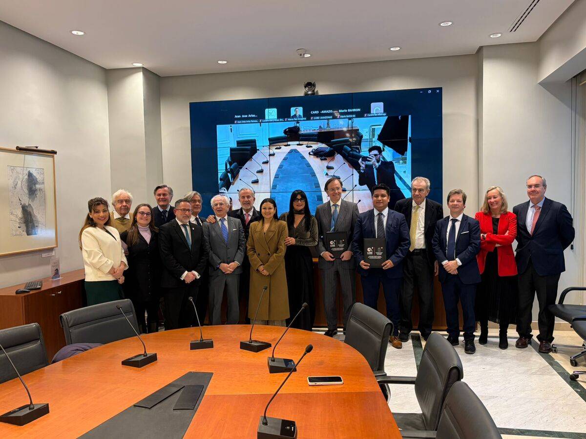 La Corte de Arbitraje del ICAM y CARD Amazonas de Perú firman un convenio de cooperación para impulsar la proyección internacional de los árbitros del ICAM