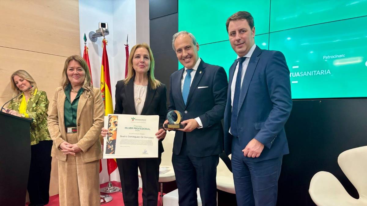 Eugenio Ribón inaugura el acto organizado por UICM con motivo del Día Internacional de la Mujer y entrega el Premio Mujer Profesional 2026