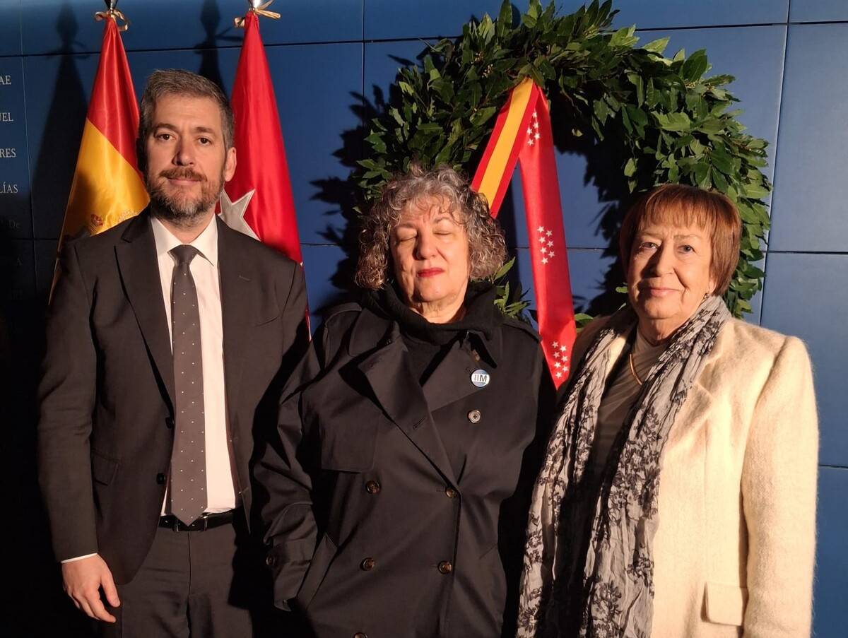 La Tesorera del ICAM, Lola Fernández, participa en el acto institucional en recuerdo de las víctimas del 11M en la estación de Atocha