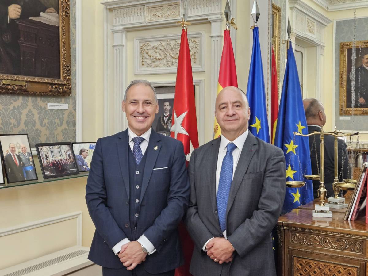 Eugenio Ribón recibe en el ICAM a Jorge J. Sepúlveda, futuro presidente de la Barra Mexicana