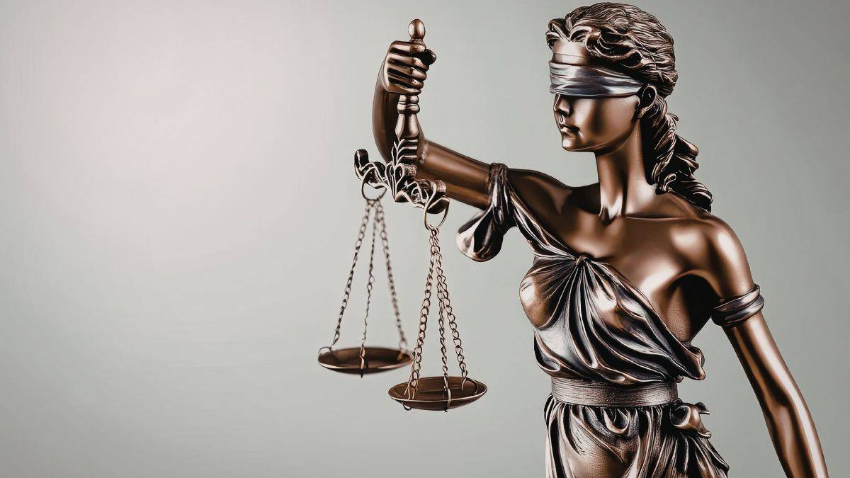 Real Decreto-Ley 7/2026, 8 de abril, en materia de multirreincidencia, por la que se modifica la Ley Orgánica 10/1995, de 23 de noviembre, del Código Penal y la Ley de Enjuiciamiento Criminal, aprobada por el Real Decreto de 14 de septiembre de 1882