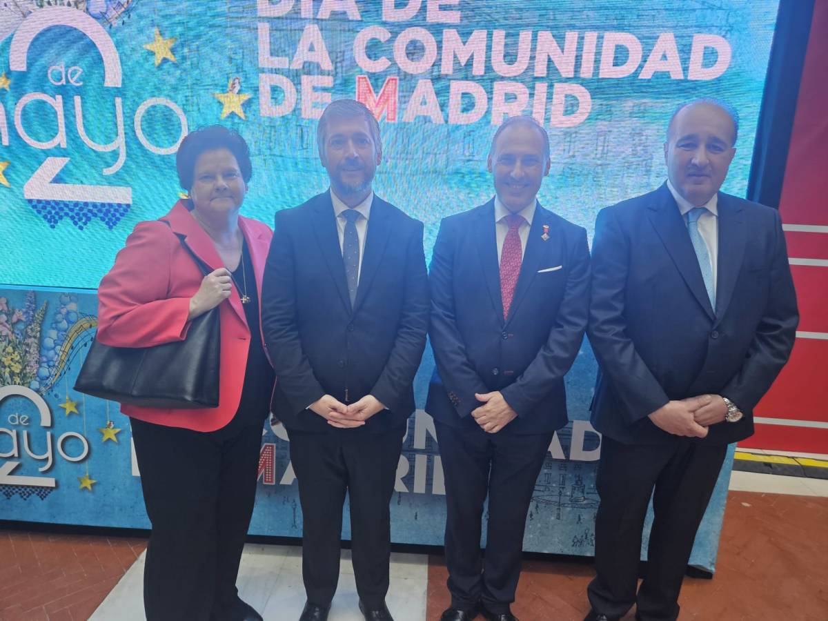 El Decano Eugenio Ribón participa en la entrega de distinciones de la Orden del 2 de Mayo y en el homenaje a los héroes madrileños