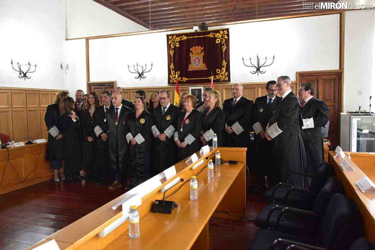 La Tesorera del ICAM, Lola Fernández, acompaña al Ilustre Colegio de la Abogacía de Soria en su festividad colegial