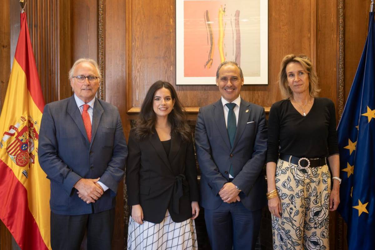 El ICAM analiza con la portavoz parlamentaria de VOX, Pepa Rodríguez de Millán, el impacto de las reformas judiciales en la abogacía