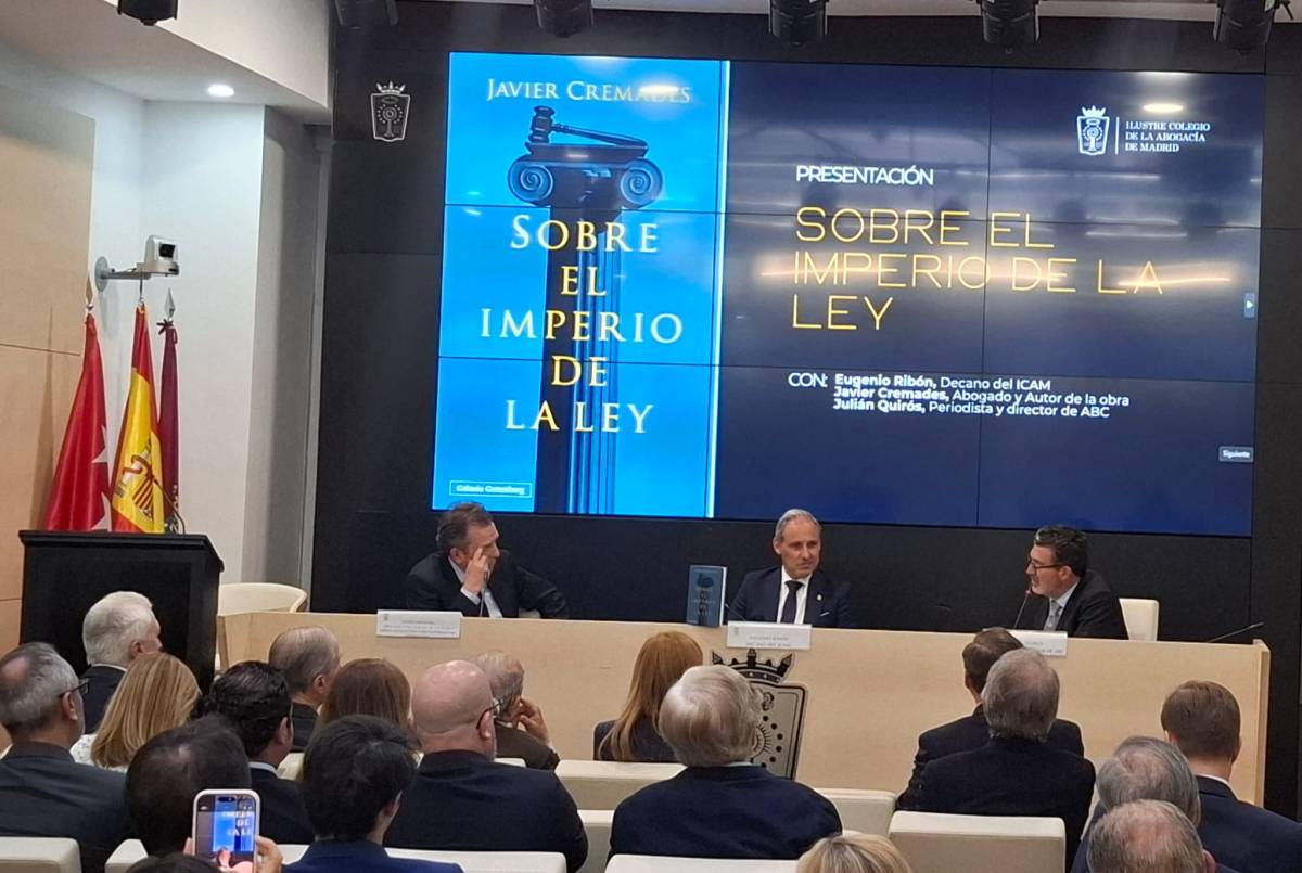 Eugenio Ribón defiende el Estado de Derecho como pilar de la convivencia democrática en la presentación del nuevo libro de Javier Cremades 