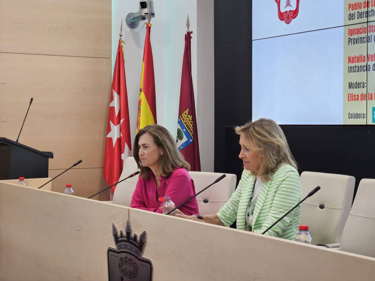 Isabel Winkels y Roberta Poza reivindican en el ICAM el debate crítico y riguroso sobre la salud de la democracia