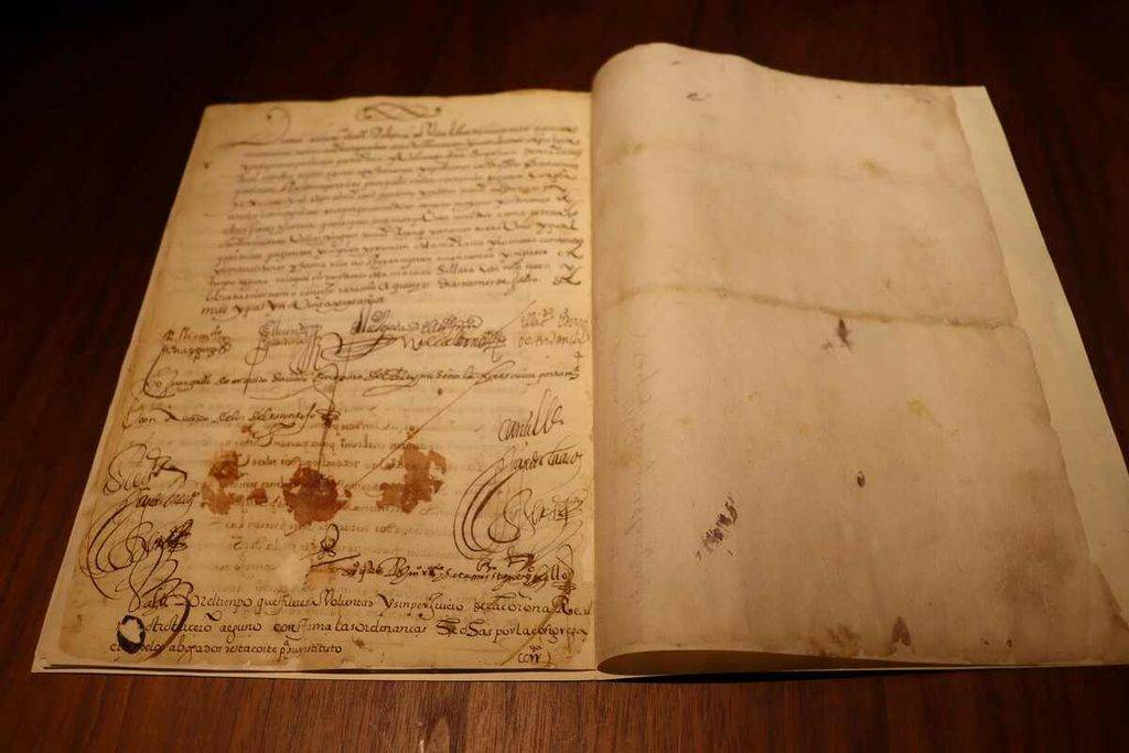 El ICAM acredita la autenticidad del documento original que dio origen al Colegio en 1596