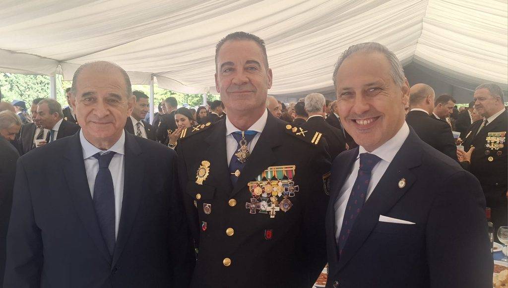 El Decano del ICAM asiste al acto del Día de la Policía Nacional junto a la cúpula policial El Decano del ICAM asiste al acto del Día de la Policía Nacional junto a la cúpula policial